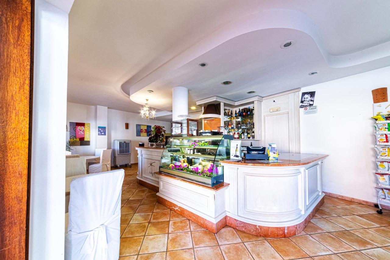 Hotel Il Faro Di Molara 4*