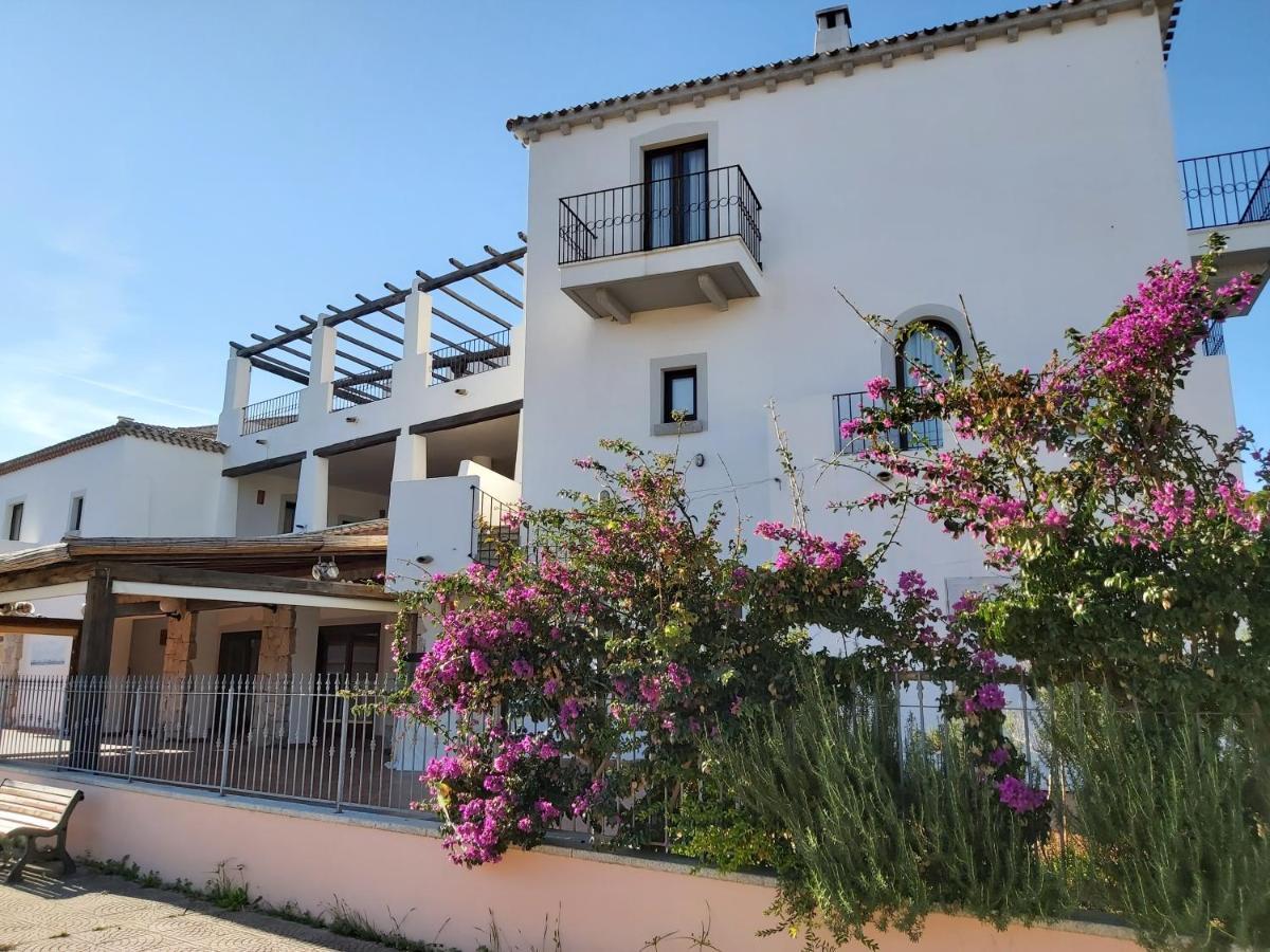 Il Faro Di Molara Hotel 4*