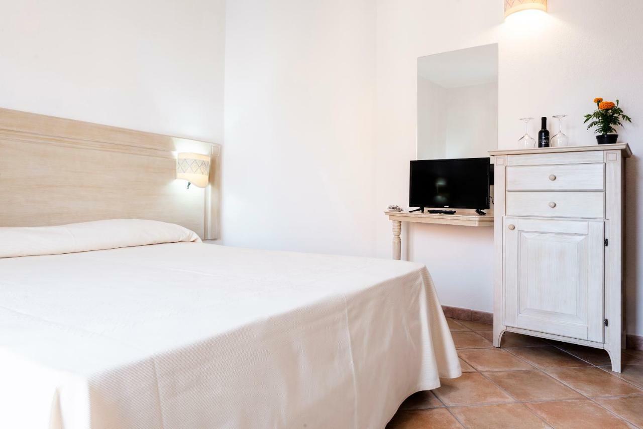 Hotel Il Faro Di Molara 4*
